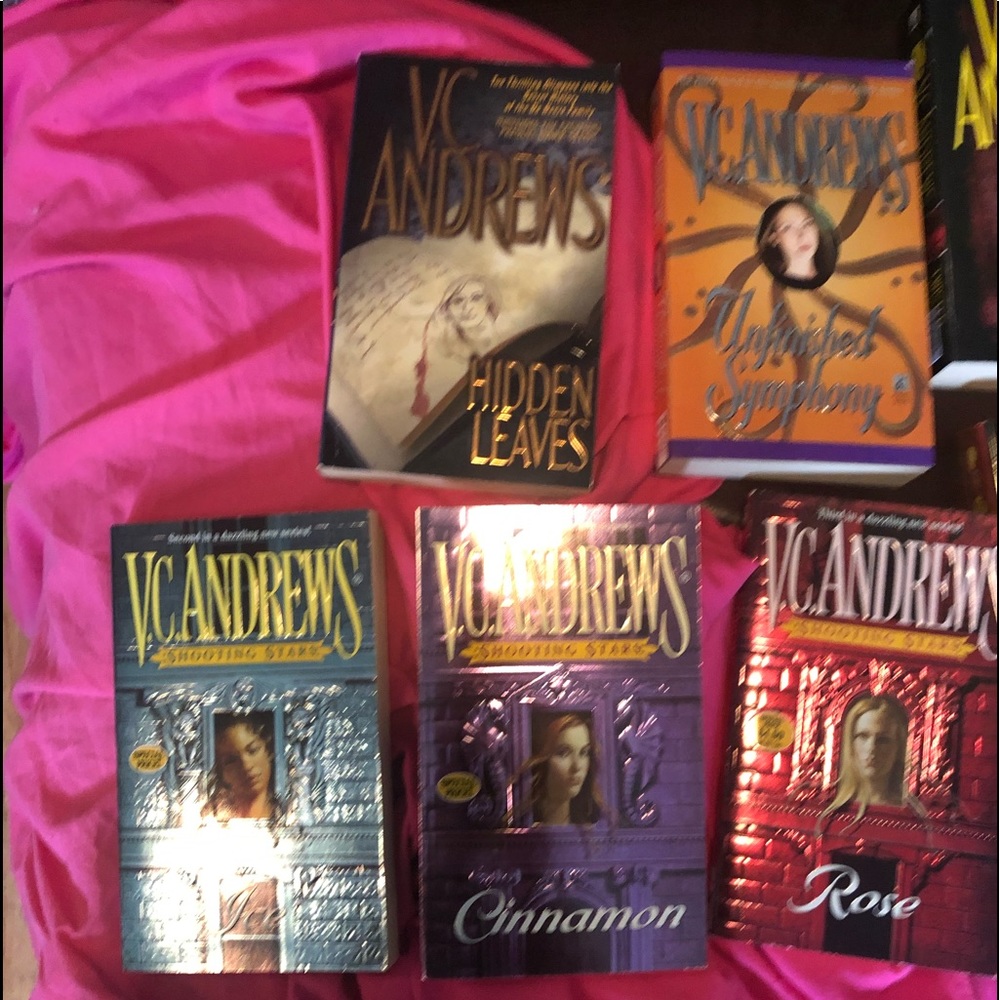 LOT OF 10 VC ANDREWS PAPERBACK BOOKS - MIXED SERIES Very Good Condition. - Picture 1 of 4